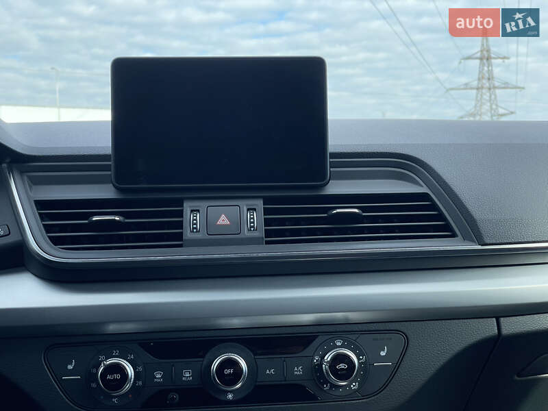 Внедорожник / Кроссовер Audi Q5 2019 в Мукачево