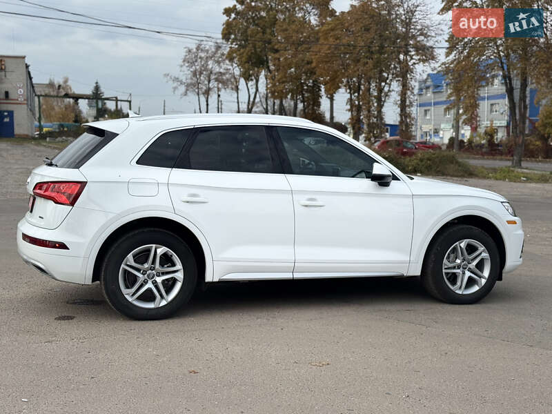 Внедорожник / Кроссовер Audi Q5 2018 в Сумах