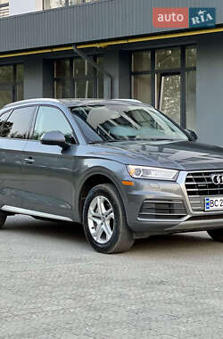 Внедорожник / Кроссовер Audi Q5 2017 в 