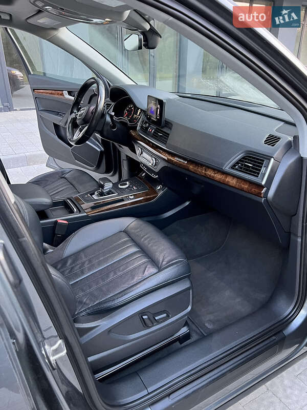 Позашляховик / Кросовер Audi Q5 2017 в Тернополі фото 28 Позашляховик / Кросовер Audi Q5 2017 в Тернополі
