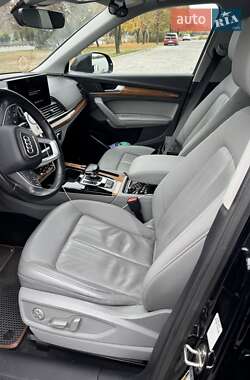 Позашляховик / Кросовер Audi Q5 2021 в 