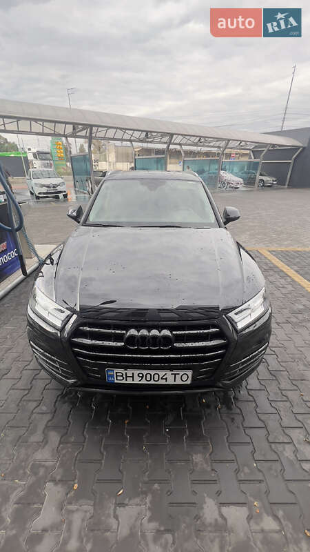 Внедорожник / Кроссовер Audi Q5 2019 в Киеве