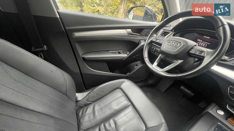 Внедорожник / Кроссовер Audi Q5 2019 в Киеве