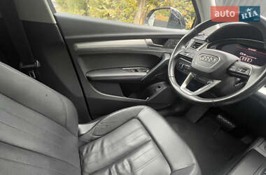 Позашляховик / Кросовер Audi Q5 2019 в 