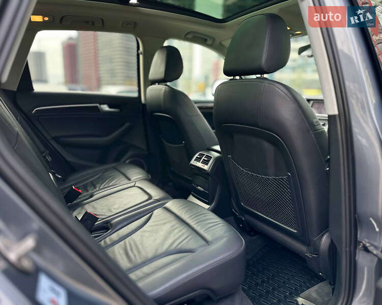 Внедорожник / Кроссовер Audi Q5 2015 в Киеве