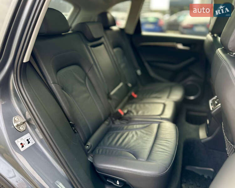 Внедорожник / Кроссовер Audi Q5 2015 в Киеве