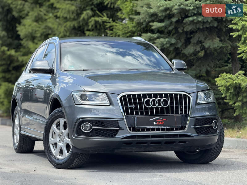 Внедорожник / Кроссовер Audi Q5 2015 в 