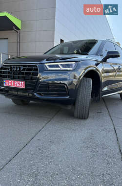 Позашляховик / Кросовер Audi Q5 2017 в  фото 8 Позашляховик / Кросовер Audi Q5 2017 в