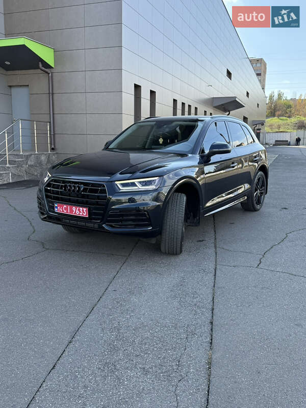 Внедорожник / Кроссовер Audi Q5 2017 в Кривом Роге