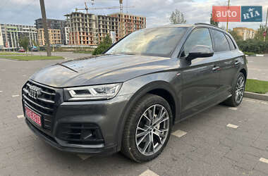 Позашляховик / Кросовер Audi Q5 2019 в Ужгороді