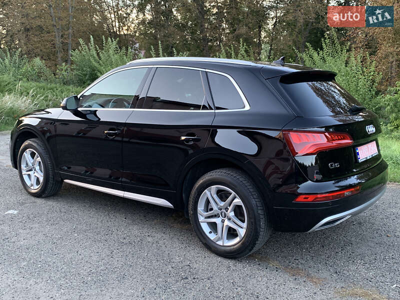 Внедорожник / Кроссовер Audi Q5 2018 в Ивано-Франковске
