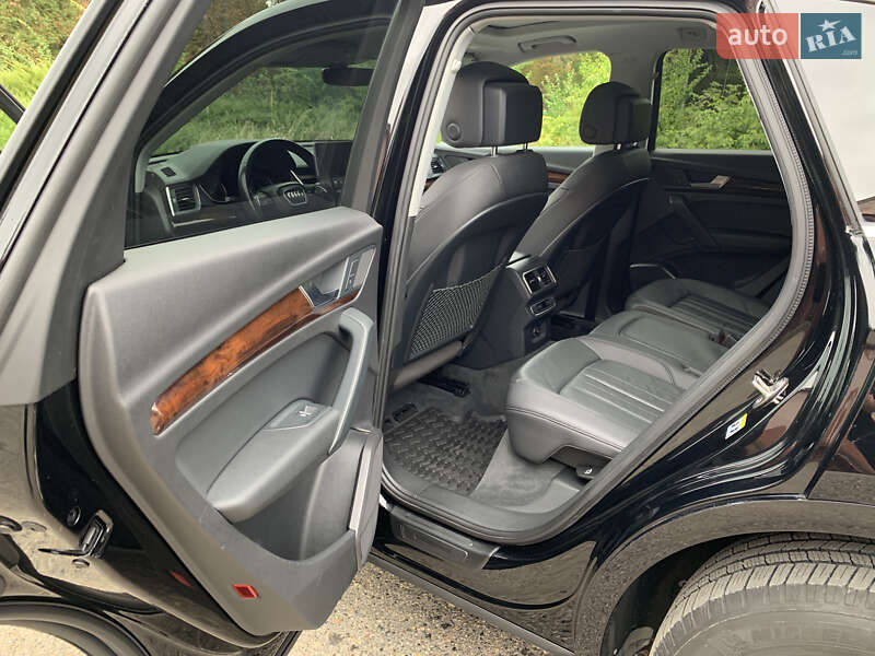 Внедорожник / Кроссовер Audi Q5 2018 в Ивано-Франковске