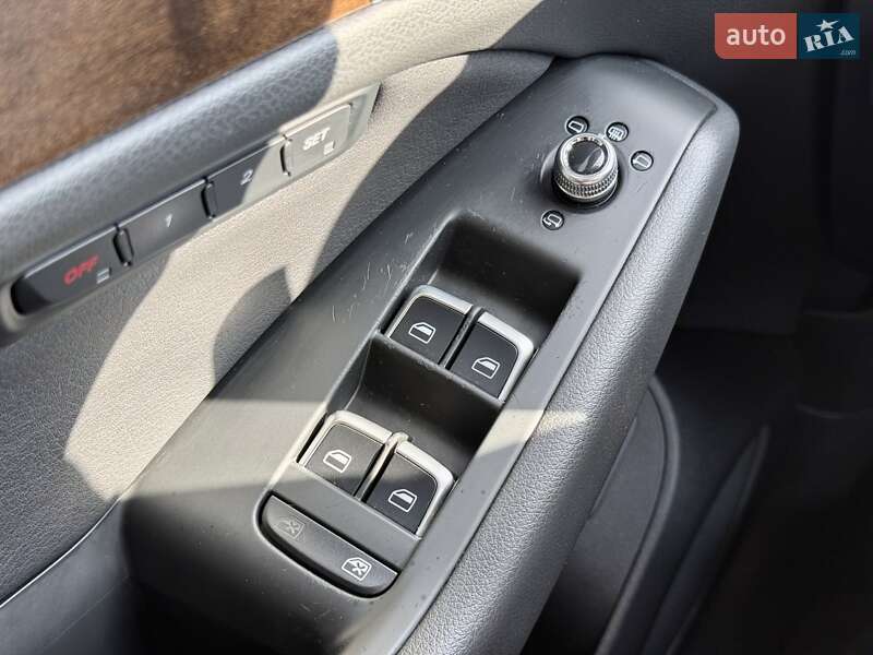 Внедорожник / Кроссовер Audi Q5 2012 в Харькове