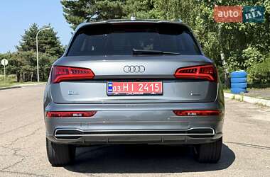 Позашляховик / Кросовер Audi Q5 2019 в  фото 11 Позашляховик / Кросовер Audi Q5 2019 в