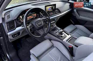 Позашляховик / Кросовер Audi Q5 2019 в  фото 36 Позашляховик / Кросовер Audi Q5 2019 в