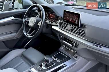 Позашляховик / Кросовер Audi Q5 2019 в  фото 50 Позашляховик / Кросовер Audi Q5 2019 в