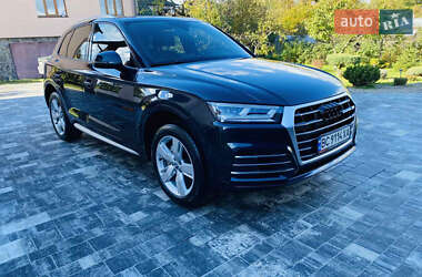 Позашляховик / Кросовер Audi Q5 2017 в Львові