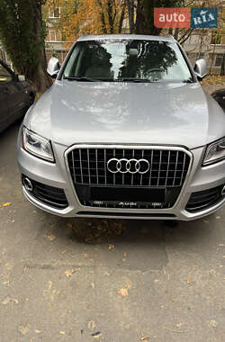 Внедорожник / Кроссовер Audi Q5 2015 в 