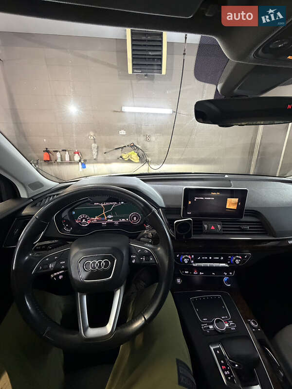 Внедорожник / Кроссовер Audi Q5 2018 в Киеве