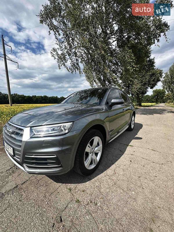 Позашляховик / Кросовер Audi Q5 2017 в Лубнах