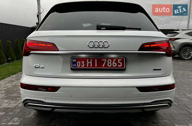 Позашляховик / Кросовер Audi Q5 2021 в 