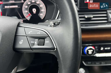 Позашляховик / Кросовер Audi Q5 2021 в 