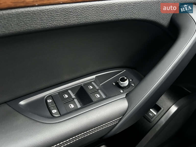 Позашляховик / Кросовер Audi Q5 2021 в Луцьку