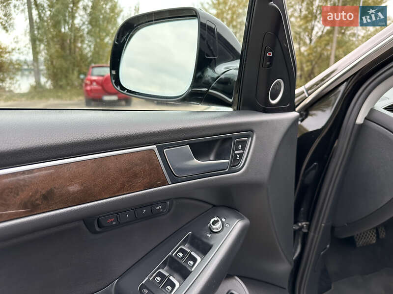 Позашляховик / Кросовер Audi Q5 2015 в Києві