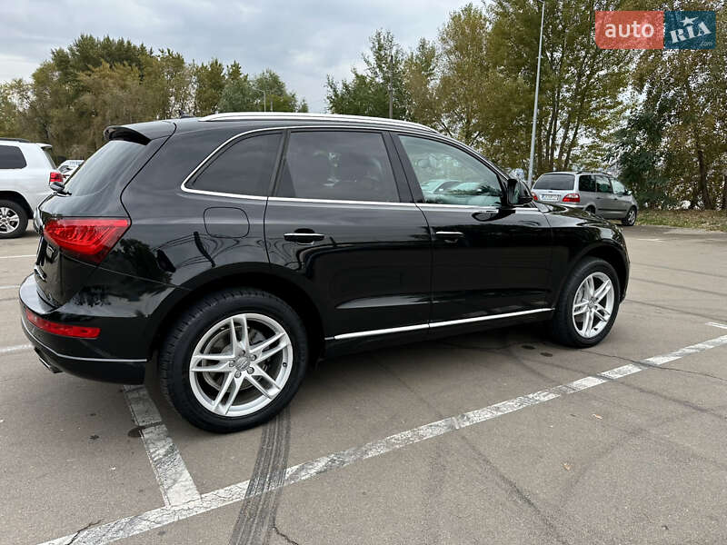 Позашляховик / Кросовер Audi Q5 2015 в Києві