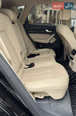 Внедорожник / Кроссовер Audi Q5 2018 в 