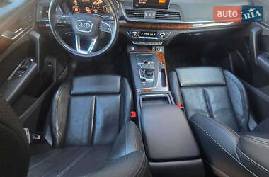 Позашляховик / Кросовер Audi Q5 2017 в 