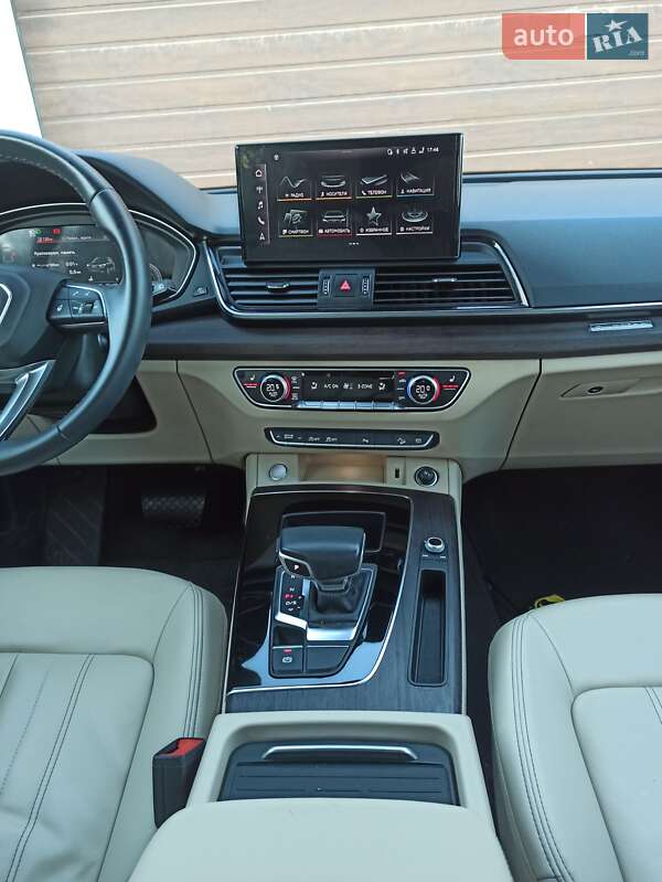 Позашляховик / Кросовер Audi Q5 2021 в Чернівцях