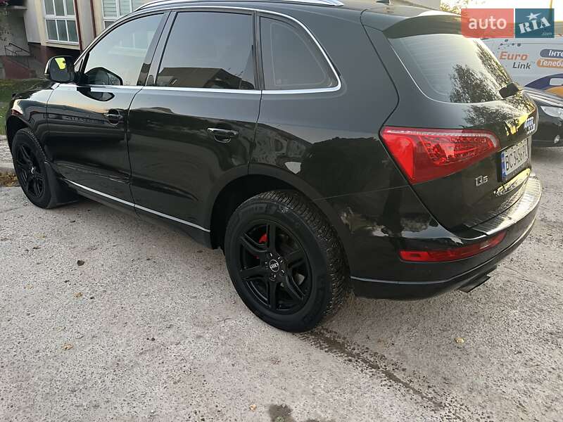 Внедорожник / Кроссовер Audi Q5 2010 в Золочеве
