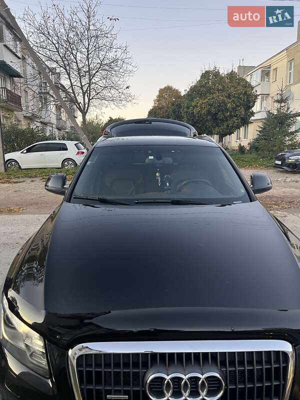 Внедорожник / Кроссовер Audi Q5 2010 в Золочеве