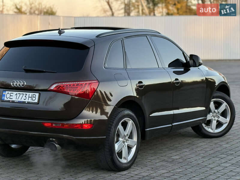 Позашляховик / Кросовер Audi Q5 2011 в Чернівцях