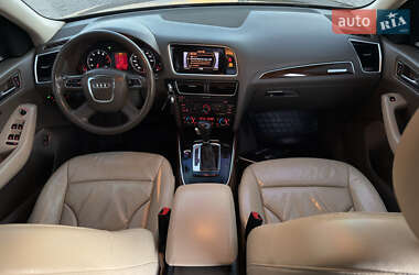 Позашляховик / Кросовер Audi Q5 2011 в  фото 35 Позашляховик / Кросовер Audi Q5 2011 в