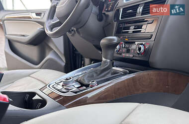 Позашляховик / Кросовер Audi Q5 2016 в 
