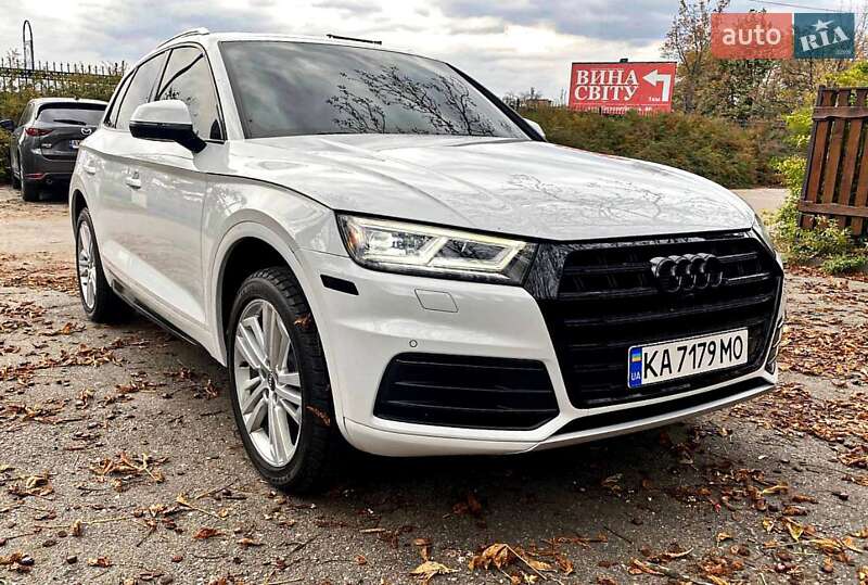 Позашляховик / Кросовер Audi Q5 2020 в Харкові
