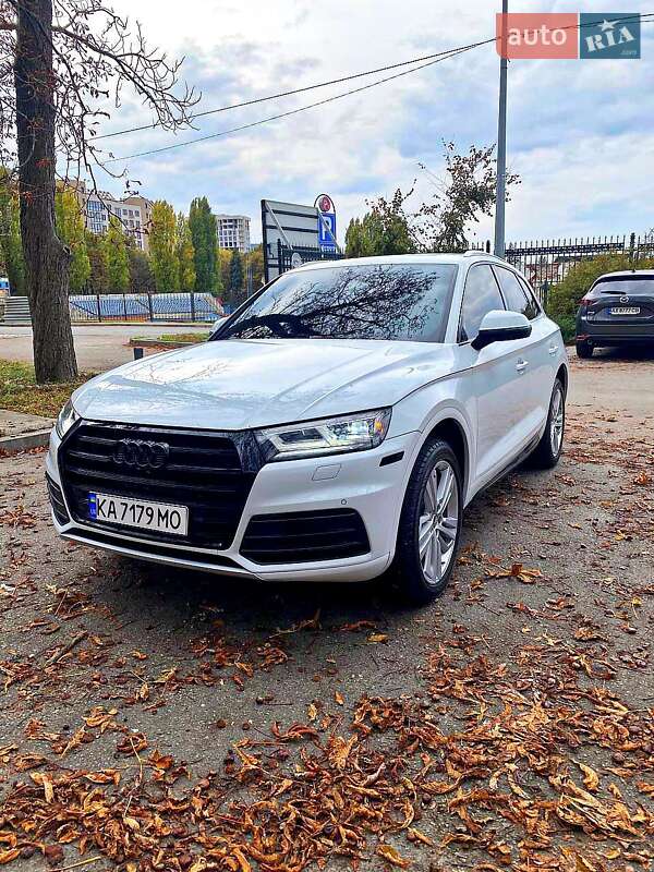 Позашляховик / Кросовер Audi Q5 2020 в Харкові