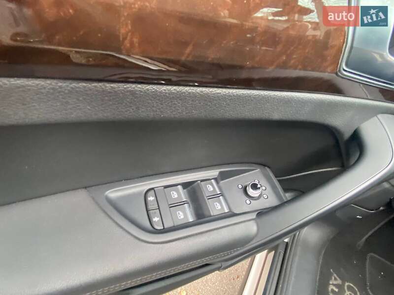 Позашляховик / Кросовер Audi Q5 2020 в Харкові