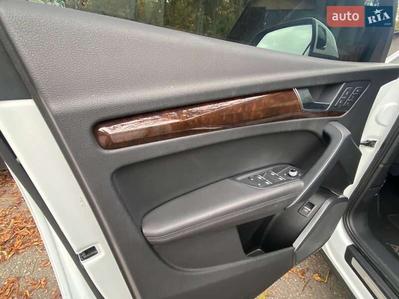 Позашляховик / Кросовер Audi Q5 2020 в Харкові