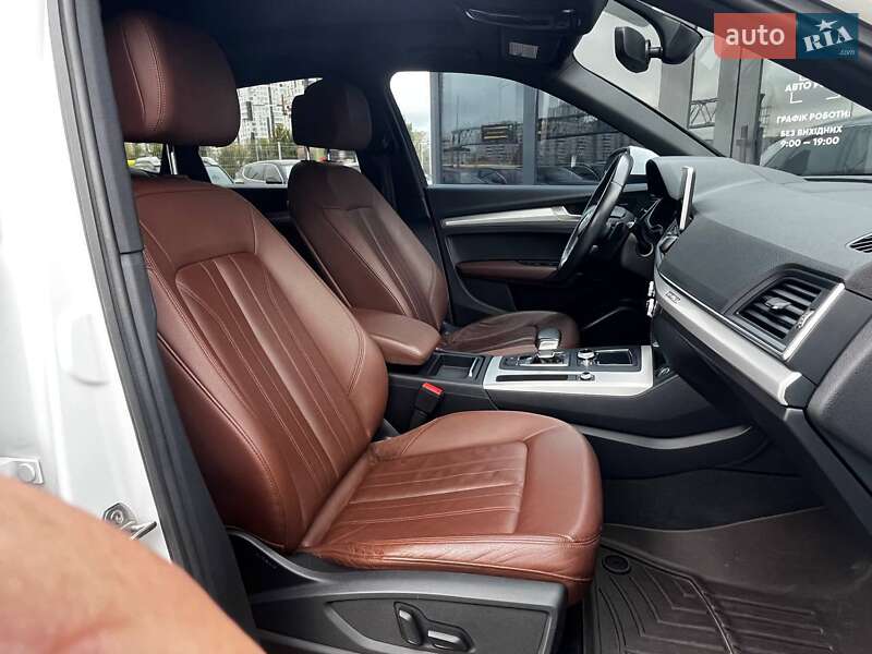 Внедорожник / Кроссовер Audi Q5 2018 в Киеве