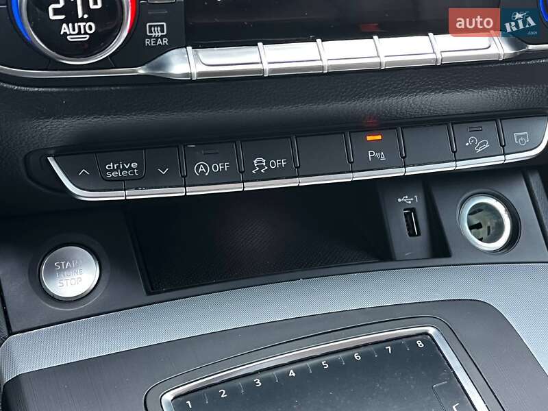 Внедорожник / Кроссовер Audi Q5 2018 в Киеве