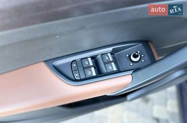 Позашляховик / Кросовер Audi Q5 2021 в 