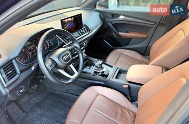 Позашляховик / Кросовер Audi Q5 2021 в 