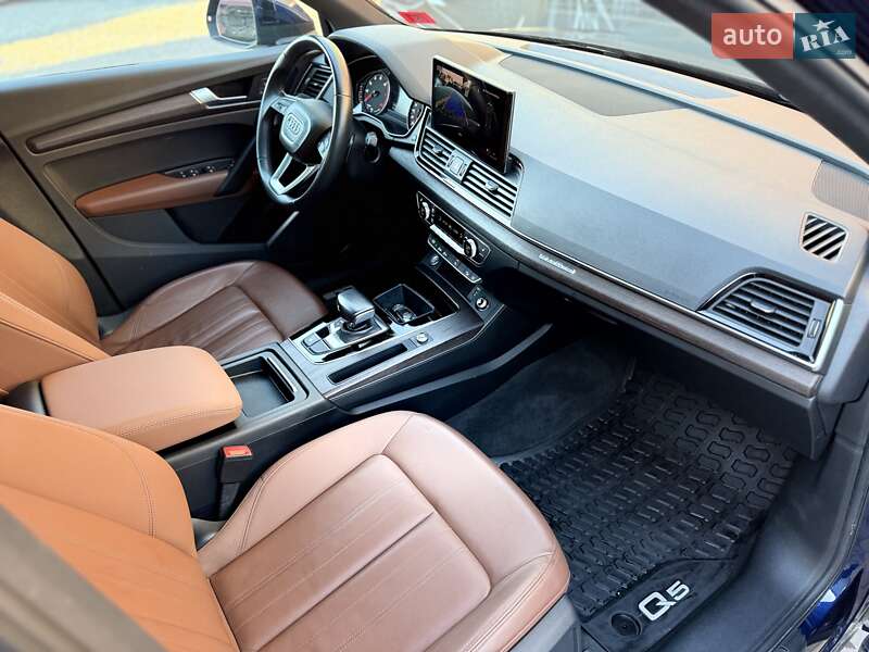 Внедорожник / Кроссовер Audi Q5 2021 в Львове