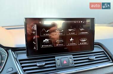 Позашляховик / Кросовер Audi Q5 2021 в 