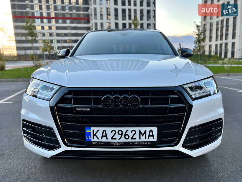 Позашляховик / Кросовер Audi Q5 2019 в Києві