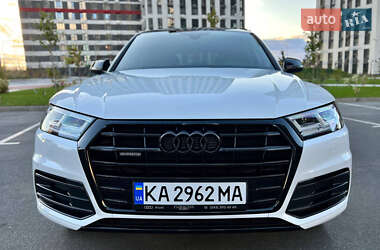 Позашляховик / Кросовер Audi Q5 2019 в  фото 5 Позашляховик / Кросовер Audi Q5 2019 в