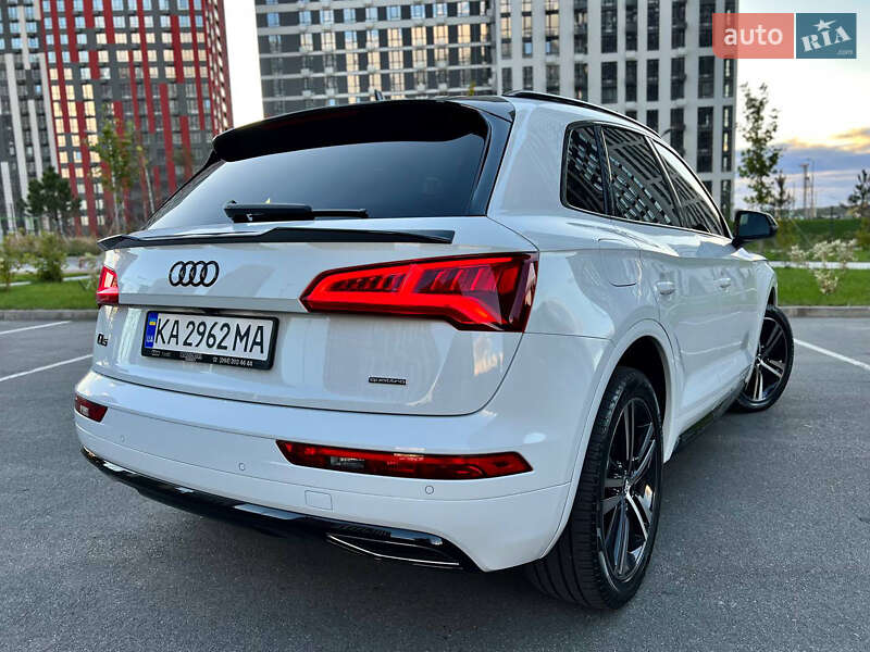 Позашляховик / Кросовер Audi Q5 2019 в Києві
